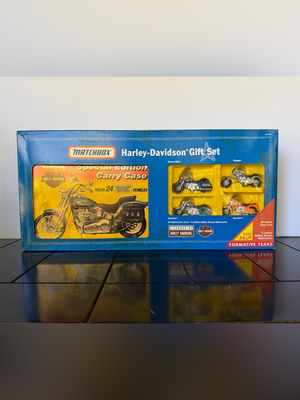 Matchbox Harley-Davidson Special Edition Carry Case & 4 diecast Gift Set